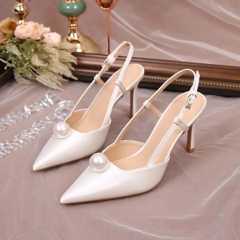 Soft & Bold Pointed Ladies Sandals Shoes Lizbert